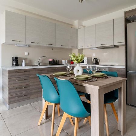 Modern Spacious Apartment Located In Piraeus Luaran gambar